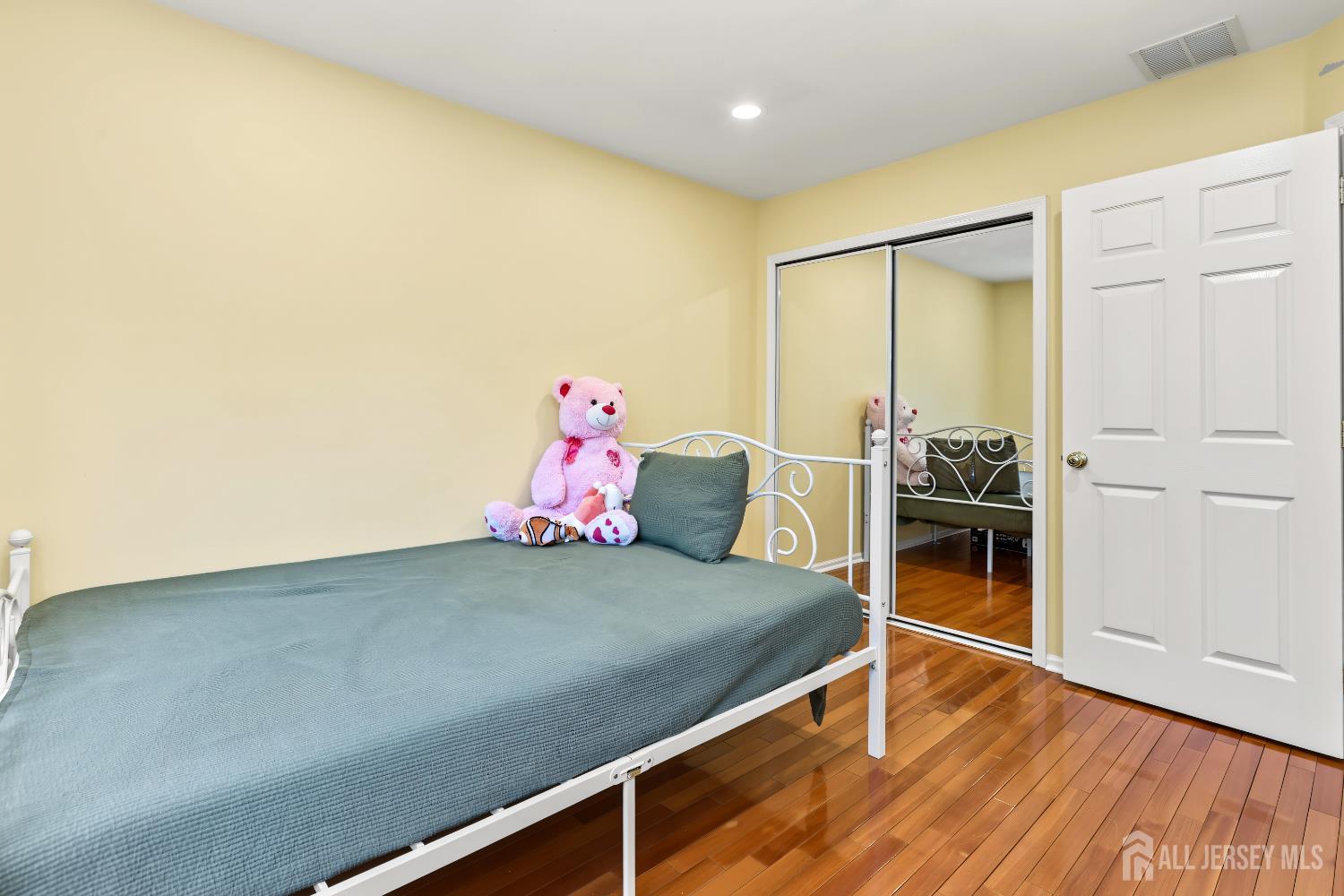 103 Creststone Circle South Brunswick NJ 08540