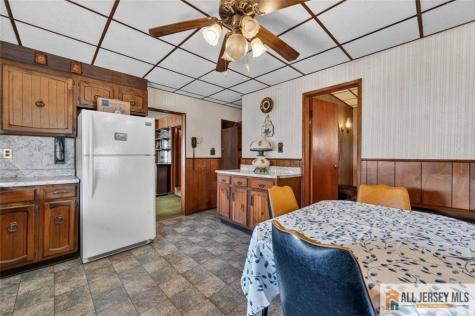 222 Remsen Avenue Avenel NJ 07001