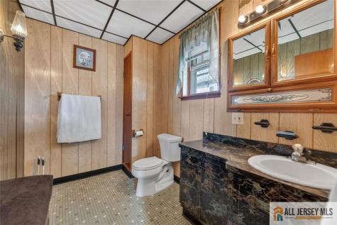 222 Remsen Avenue Avenel NJ 07001