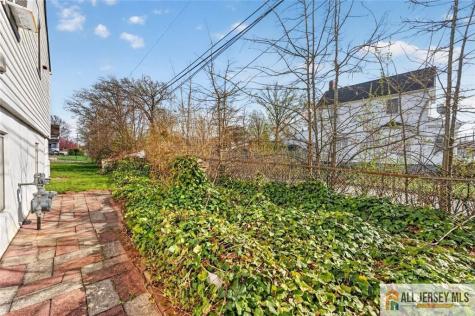 222 Remsen Avenue Avenel NJ 07001