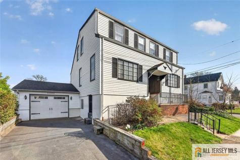 222 Remsen Avenue Avenel NJ 07001