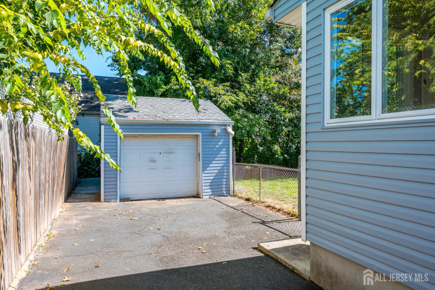 46 Elmwood Avenue Edison NJ 08837
