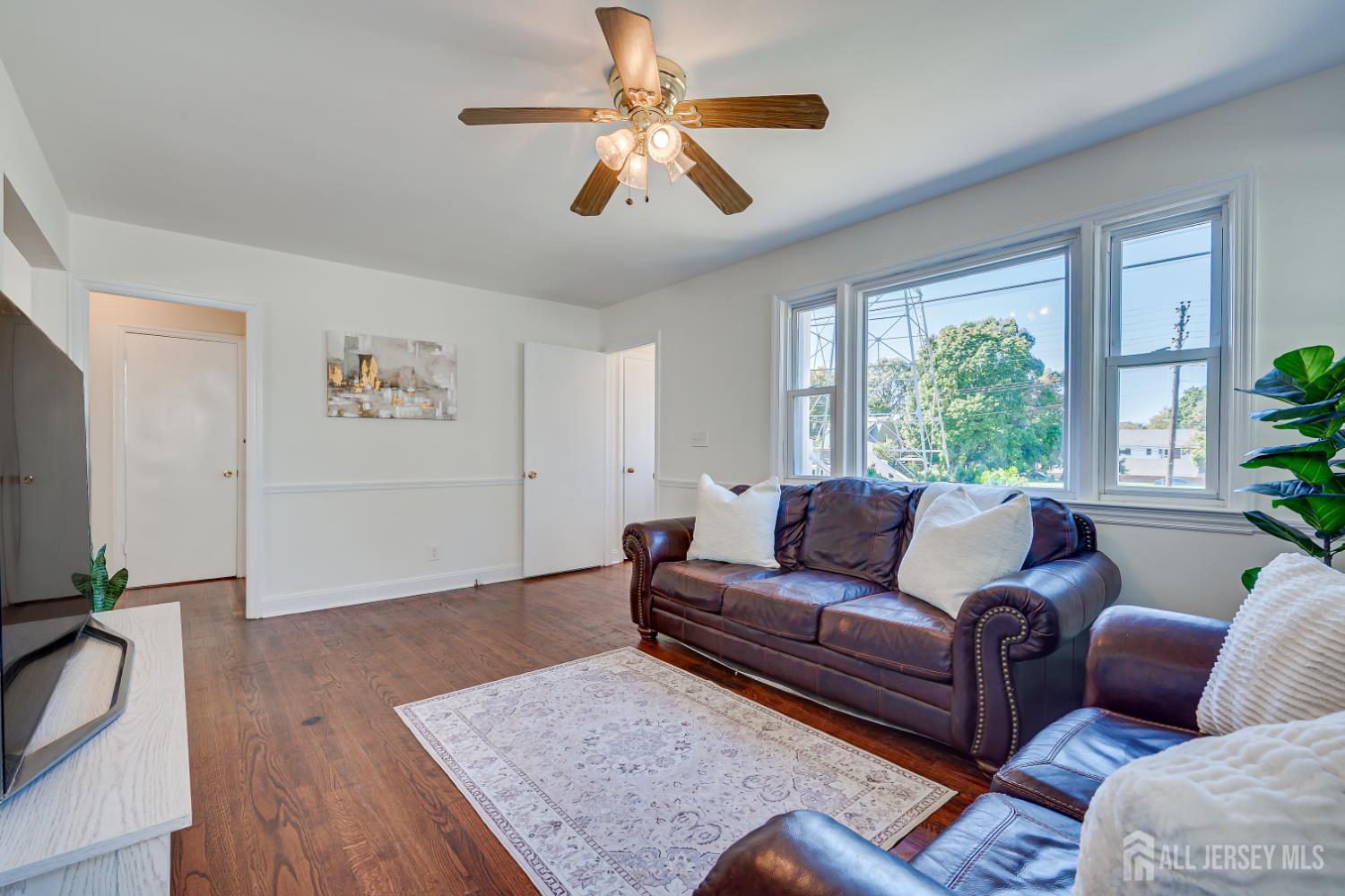 46 Elmwood Avenue Edison NJ 08837