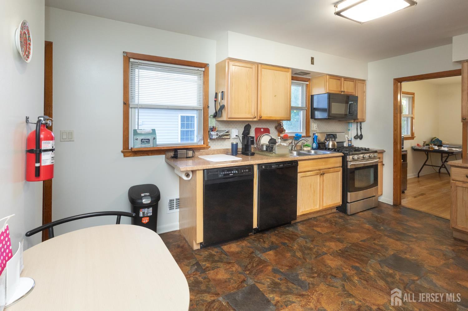 412 Montgomery Street Highland Park NJ 08904