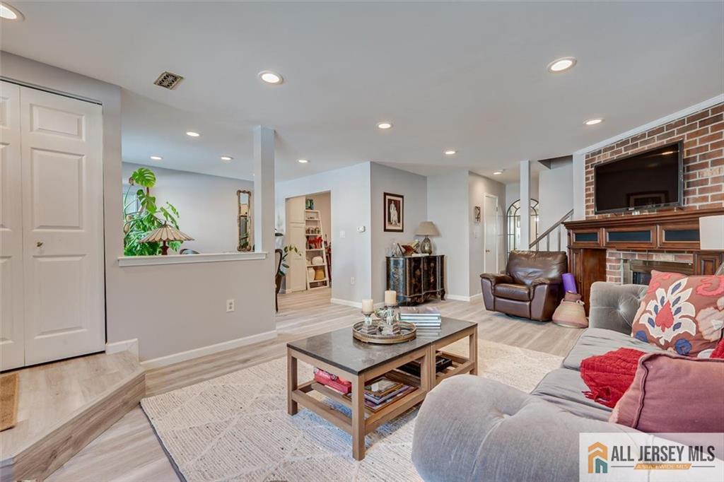 46 Covington Court East Brunswick NJ 08816