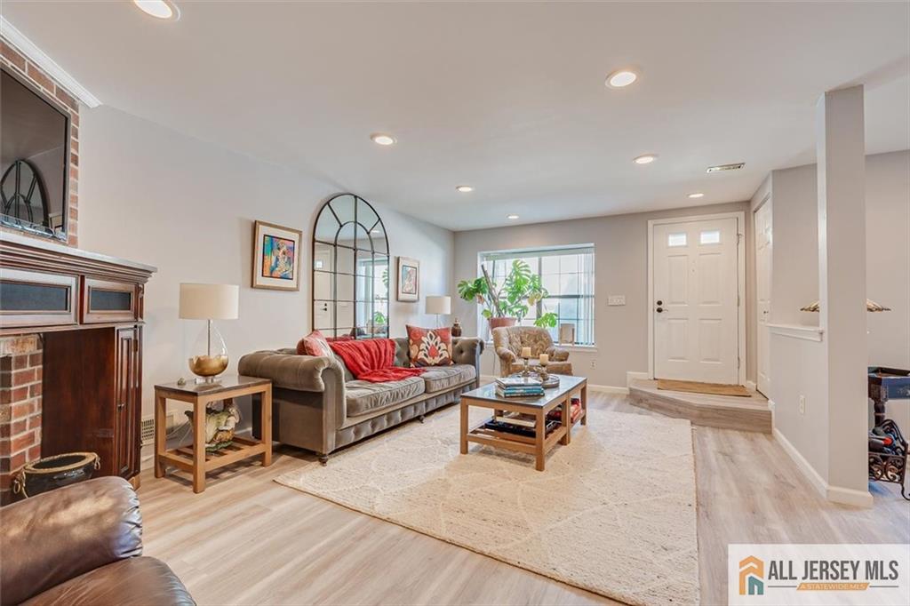 46 Covington Court East Brunswick NJ 08816