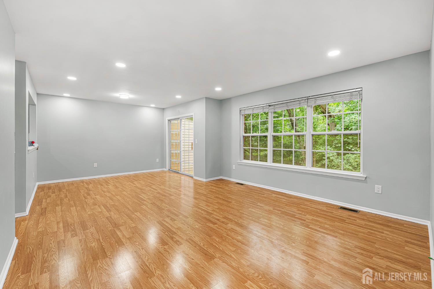 259 Retta Court Piscataway NJ 08854