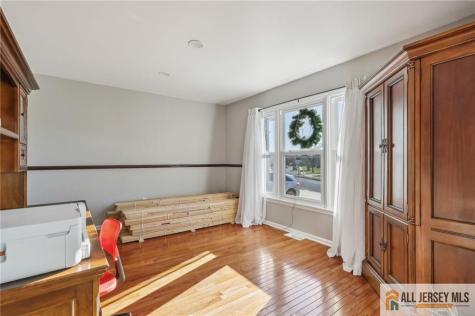 321 Snowgoose Lane Harrison NJ 08062