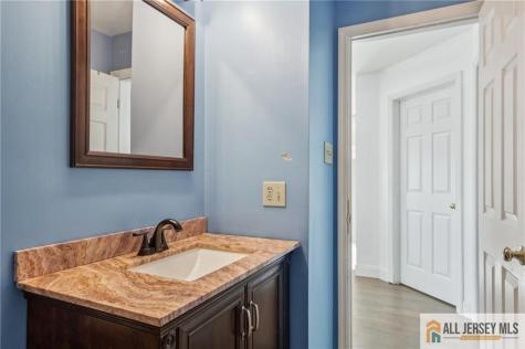 321 Snowgoose Lane Harrison NJ 08062