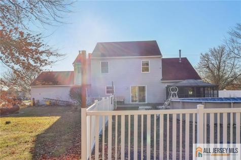 321 Snowgoose Lane Harrison NJ 08062
