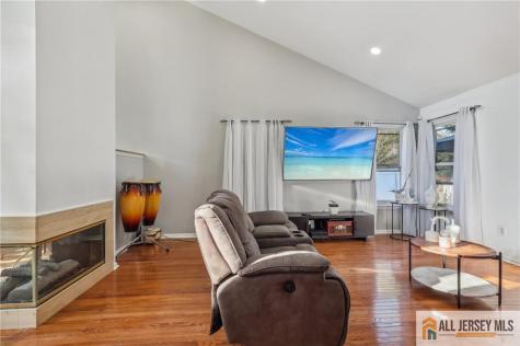 321 Snowgoose Lane Harrison NJ 08062