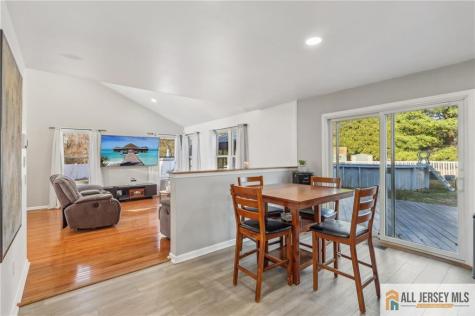 321 Snowgoose Lane Harrison NJ 08062