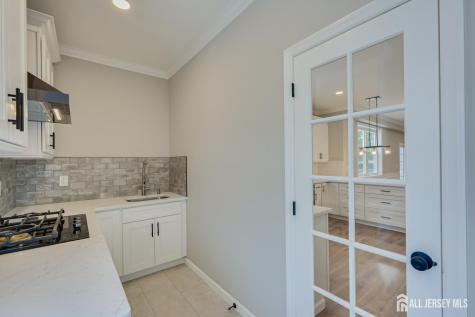 7 Vale Street Edison NJ 08817