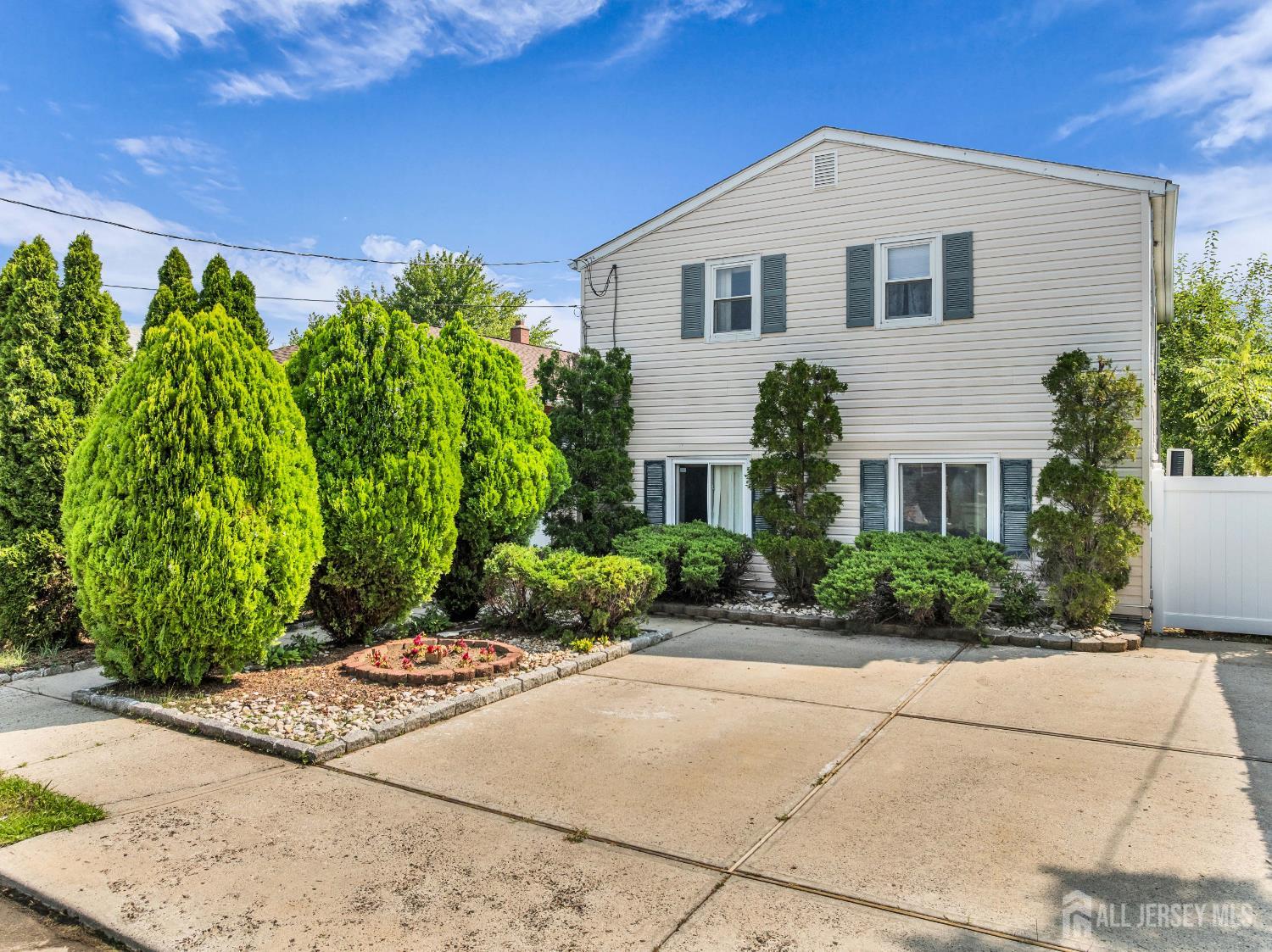 12 Jacobson Street Sayreville NJ 08872