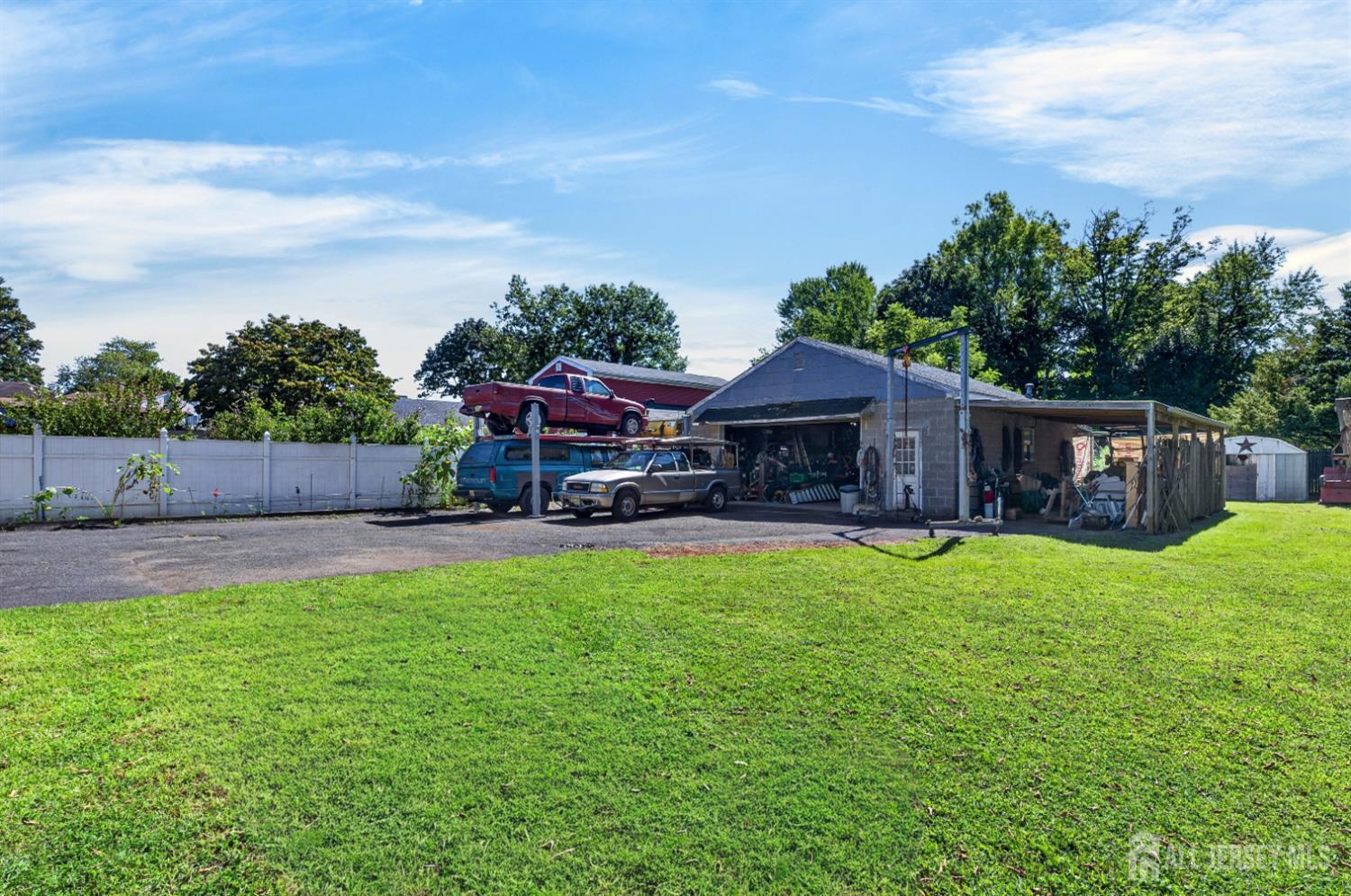 488 Harris Avenue Middlesex NJ 08846