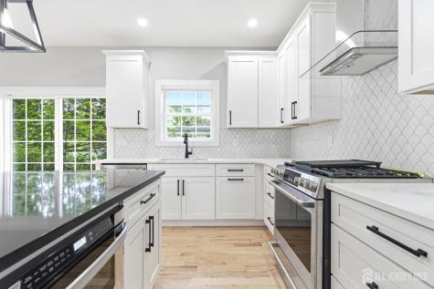 1270 Barkley Place North Brunswick NJ 08902