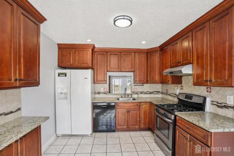 204 Hampshire Court Piscataway NJ 08854