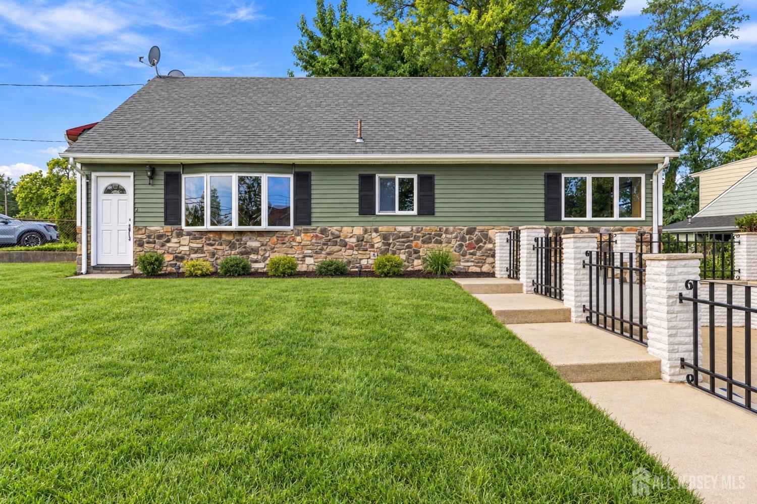2 Kendall Drive Sayreville NJ 08859