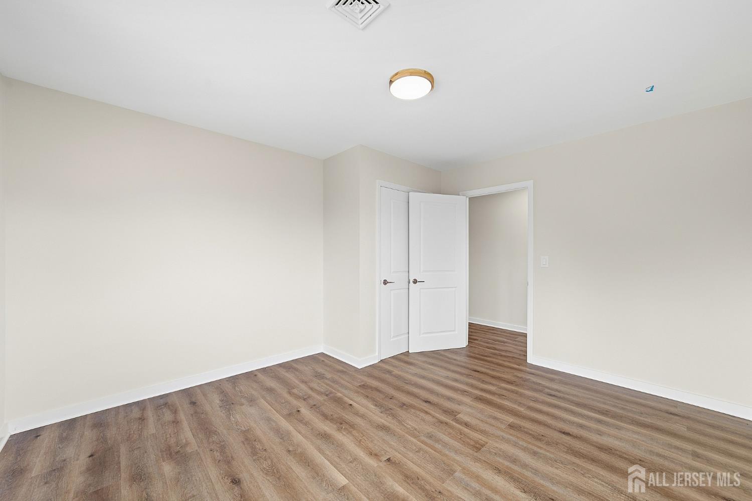 2 Kendall Drive Sayreville NJ 08859