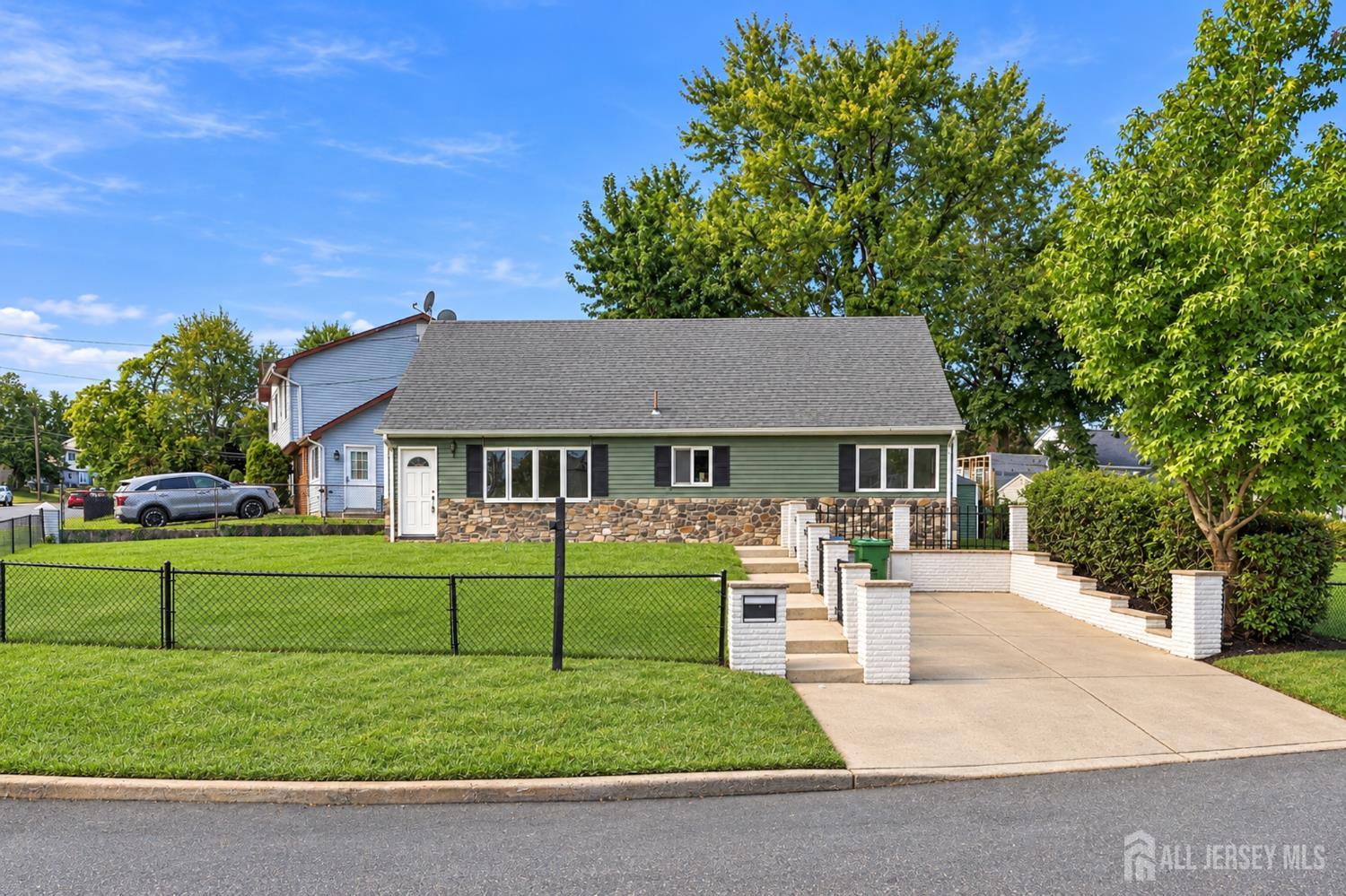 2 Kendall Drive Sayreville NJ 08859