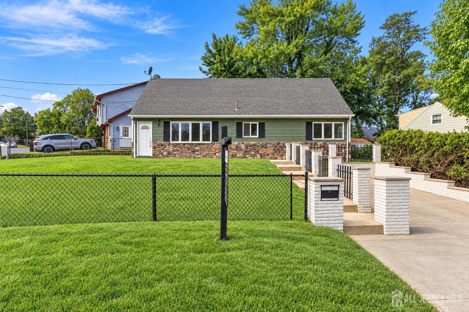 2 Kendall Drive Sayreville NJ 08859