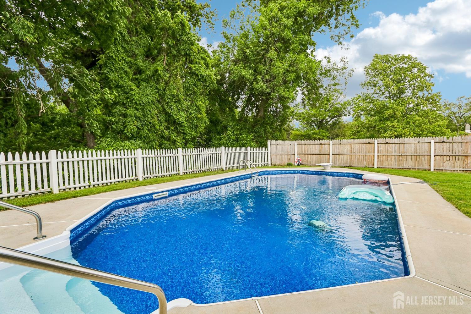 13 Spruce Avenue Bordentown Twp NJ 08505