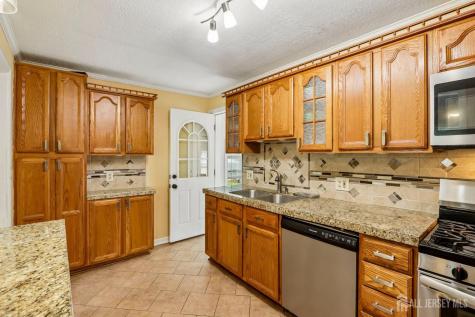 13 Spruce Avenue Bordentown Twp NJ 08505