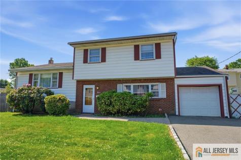 11 Reo Court Colonia NJ 07067