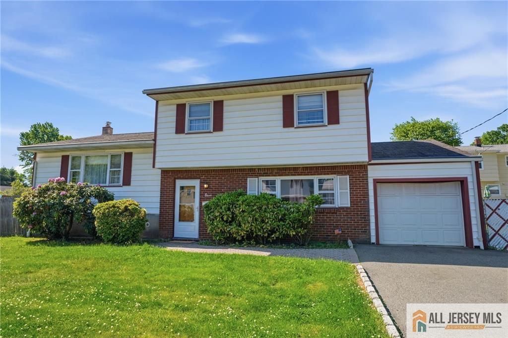 11 Reo Court Colonia NJ 07067