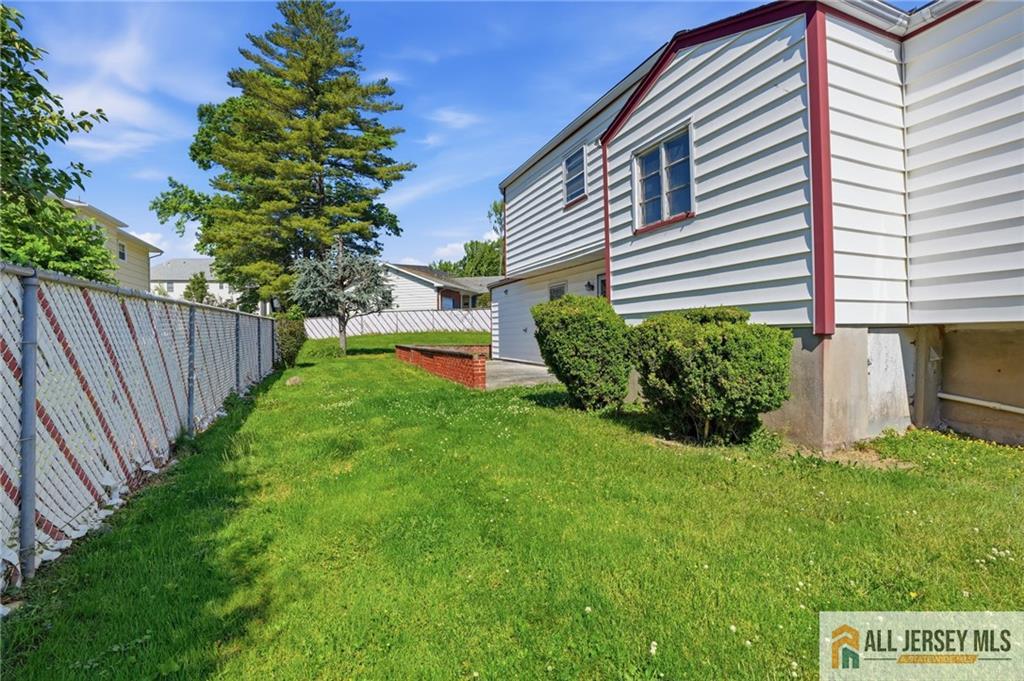 11 Reo Court Colonia NJ 07067