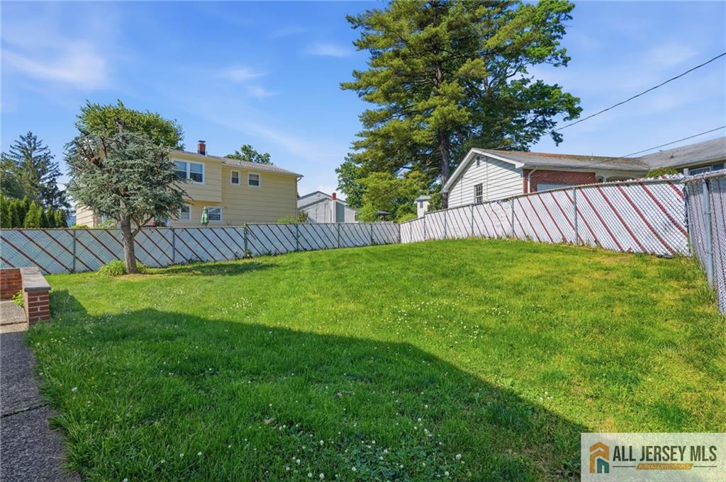 11 Reo Court Colonia NJ 07067