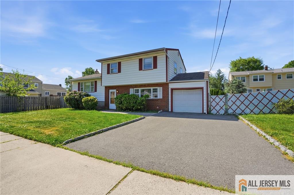 11 Reo Court Colonia NJ 07067