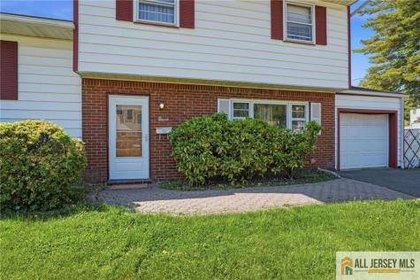 11 Reo Court Colonia NJ 07067