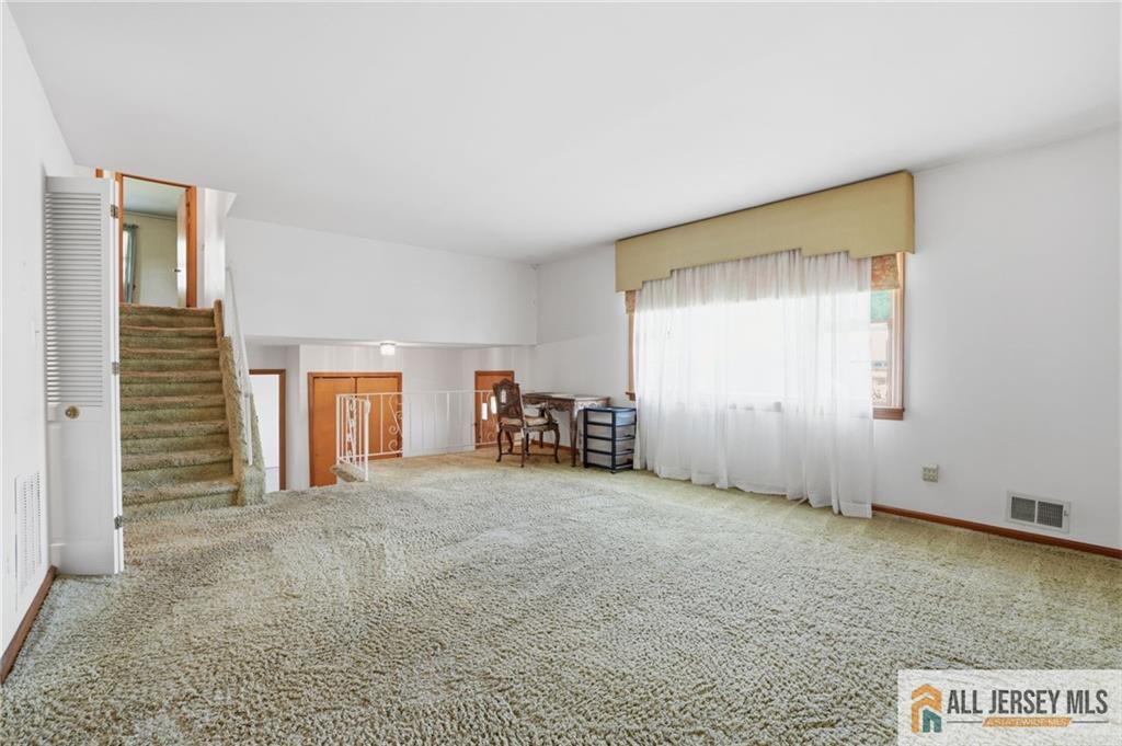 11 Reo Court Colonia NJ 07067