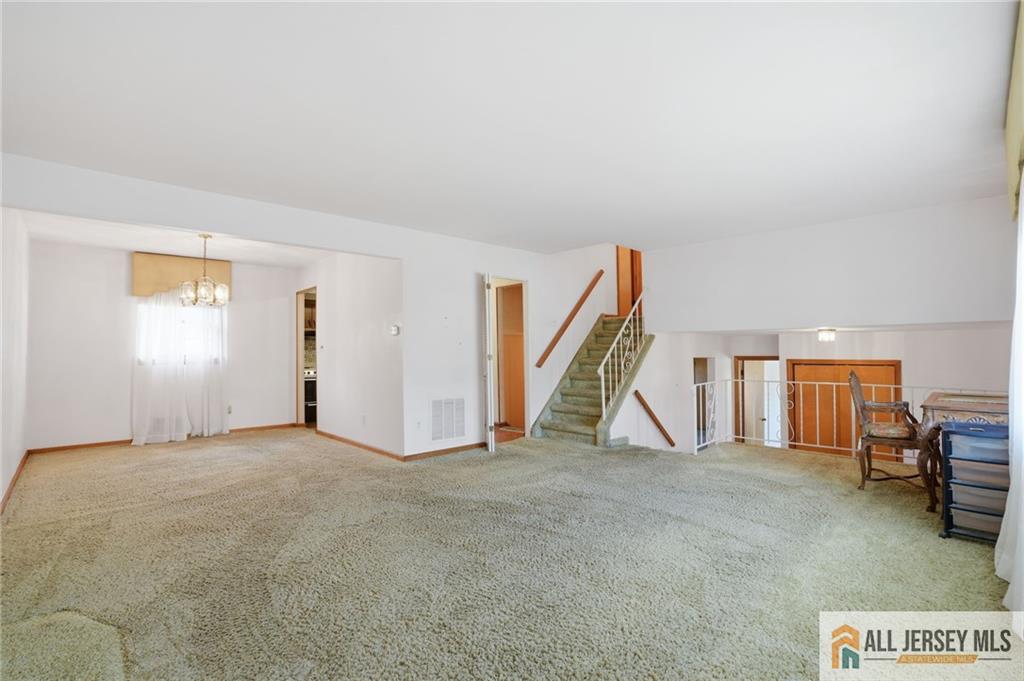11 Reo Court Colonia NJ 07067