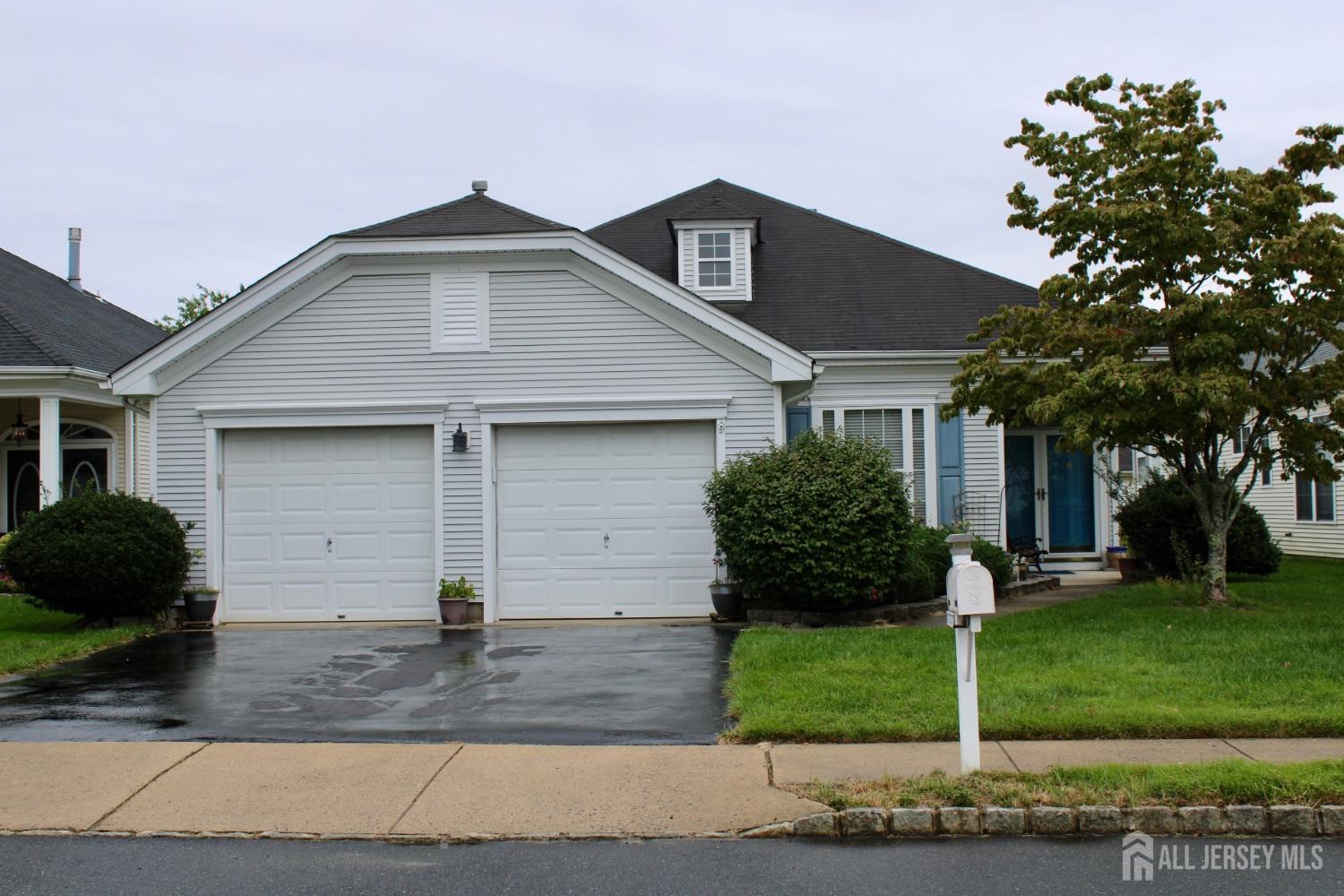 4 Summerlawn Drive Lakewood NJ 08701