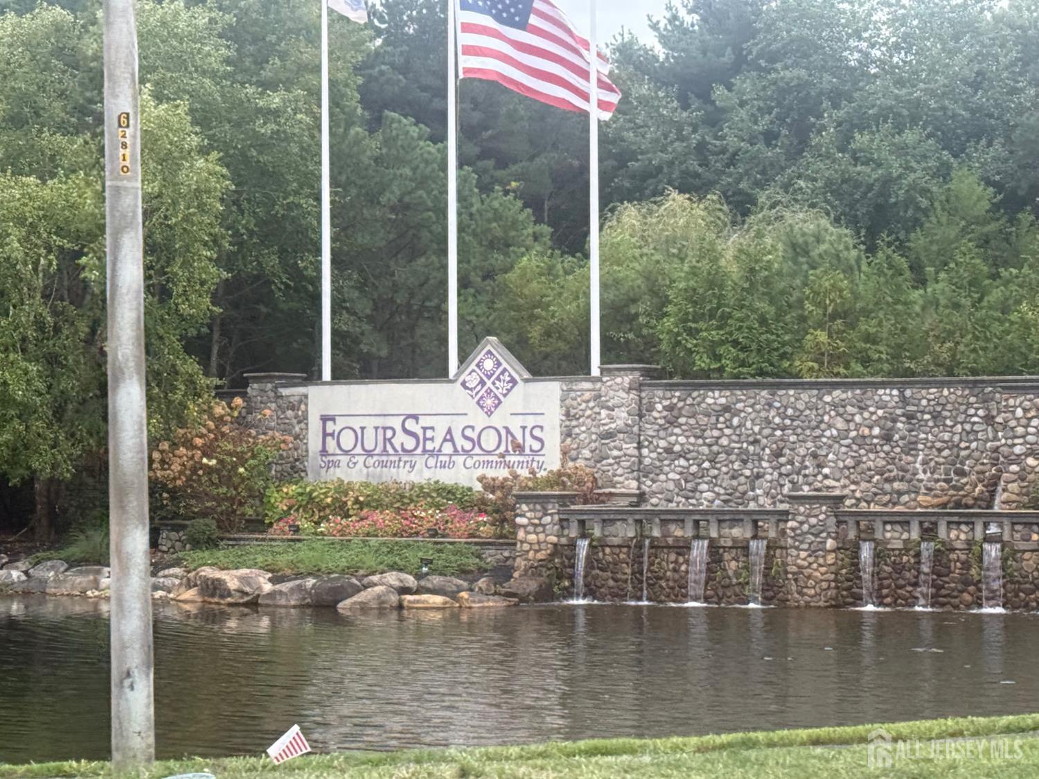 4 Summerlawn Drive Lakewood NJ 08701