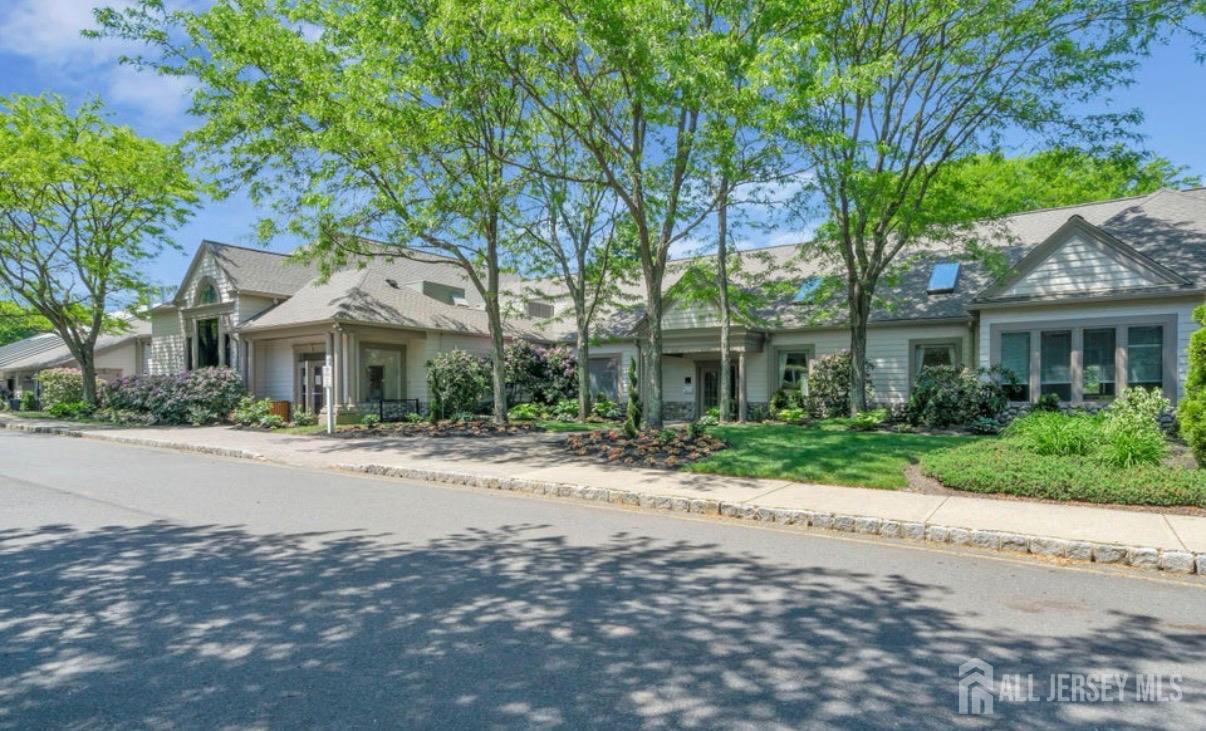 4 Summerlawn Drive Lakewood NJ 08701