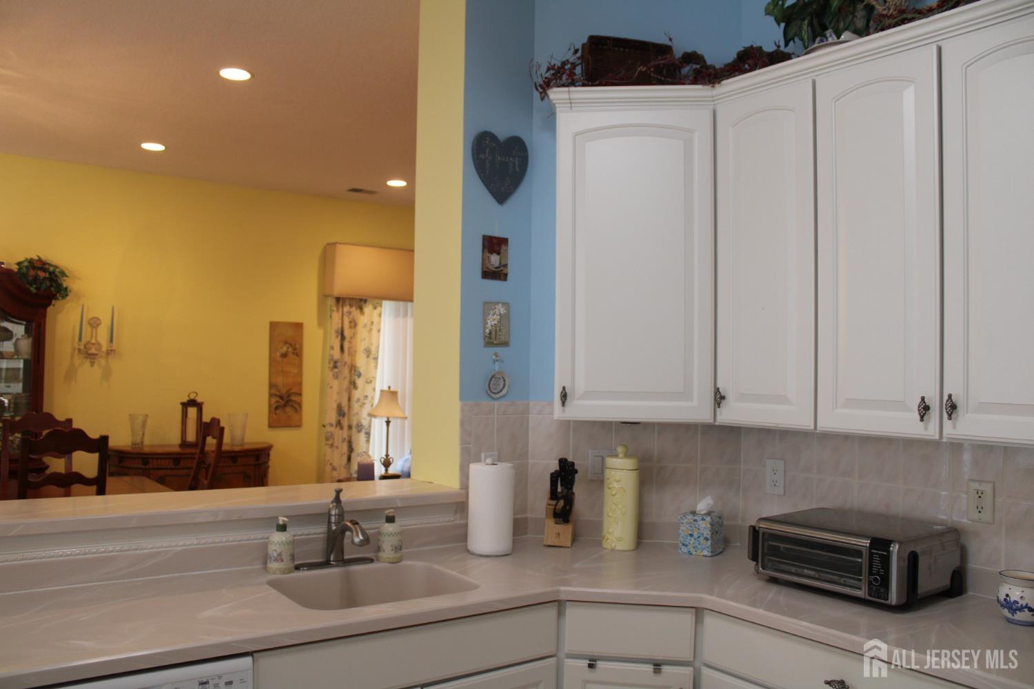 4 Summerlawn Drive Lakewood NJ 08701