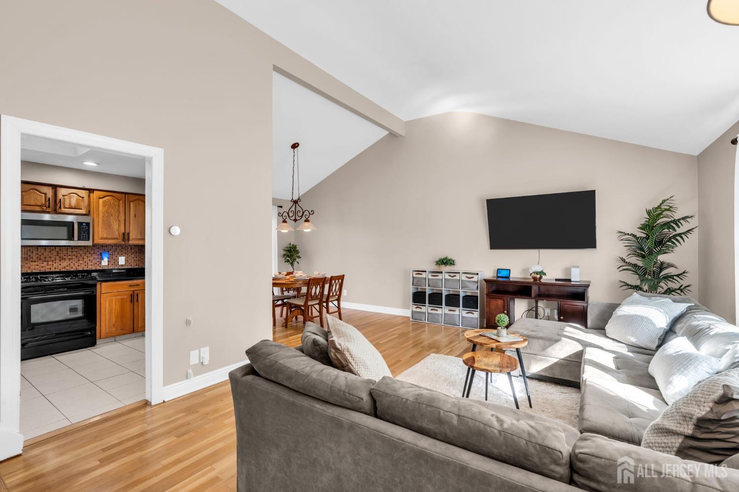4 White Oak Road East Brunswick NJ 08816