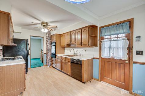 106 Winding Road Iselin NJ 08830