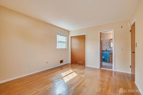 106 Winding Road Iselin NJ 08830