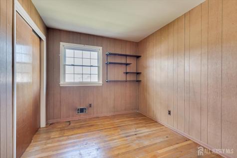 106 Winding Road Iselin NJ 08830