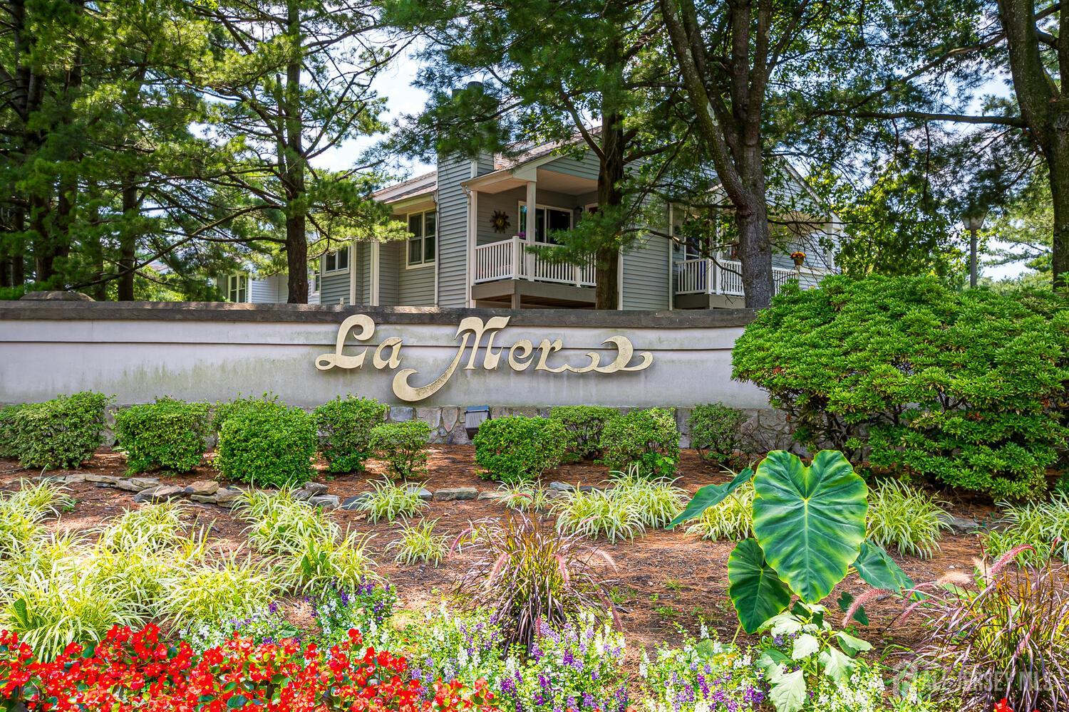 10 Woodmere Drive Sayreville NJ 08859