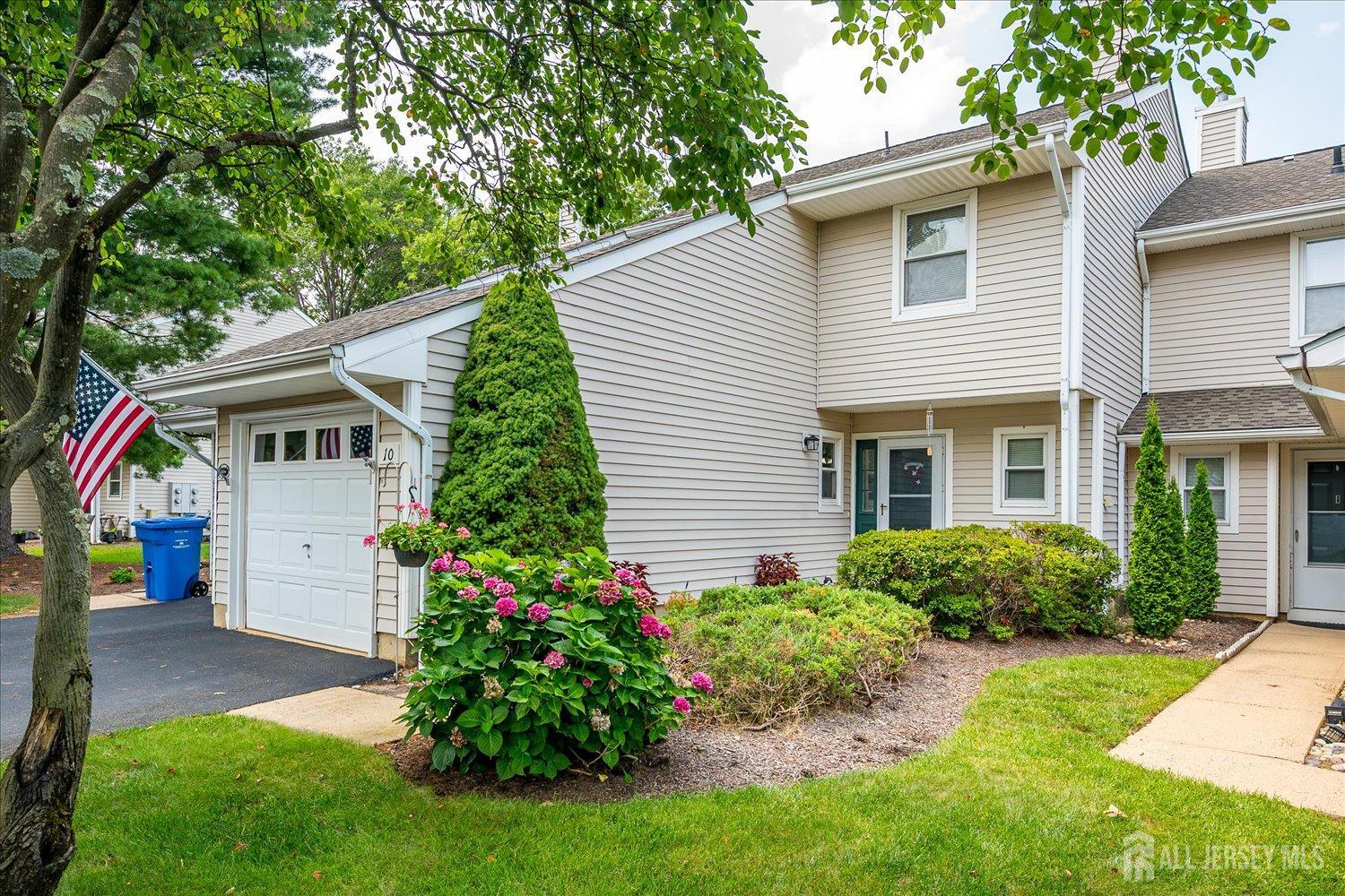 10 Woodmere Drive Sayreville NJ 08859