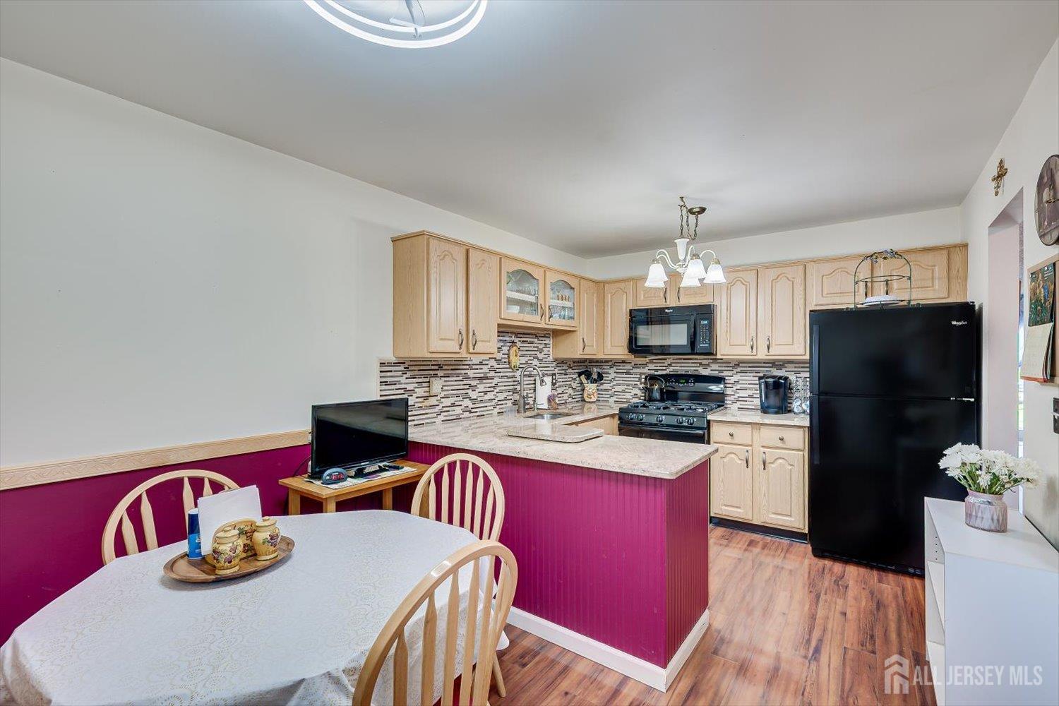 10 Woodmere Drive Sayreville NJ 08859