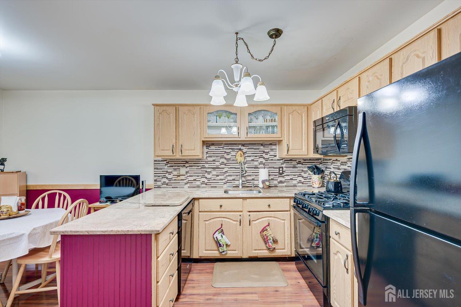 10 Woodmere Drive Sayreville NJ 08859