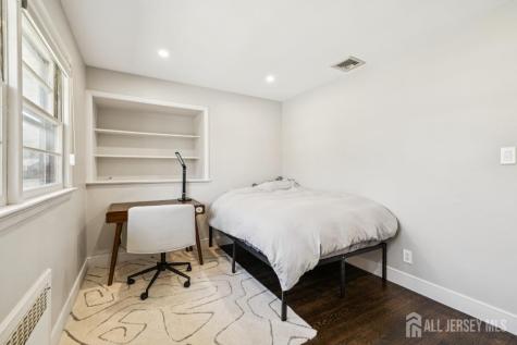 2 Ann Terrace East Brunswick NJ 08850