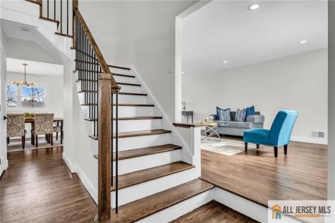 27 Sheppard Place Edison NJ 08817