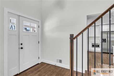 27 Sheppard Place Edison NJ 08817